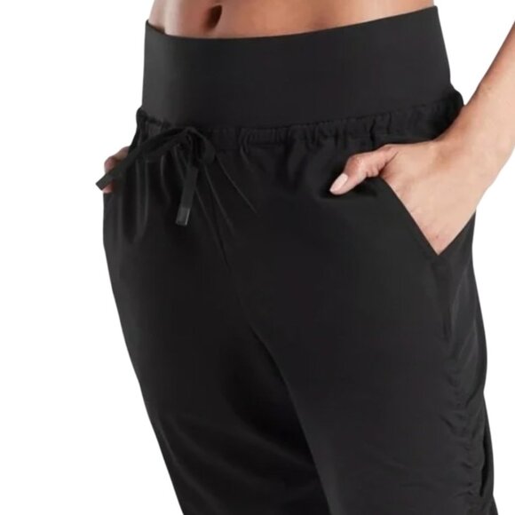 Athleta Attitude Featherweight Stretch High Rise Crop Pant in Black Size 12 - Picture 2 of 16